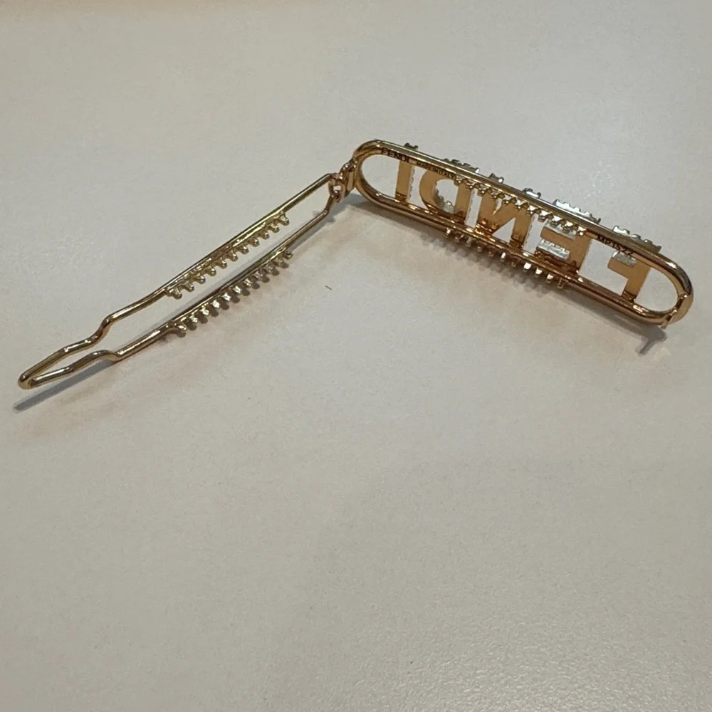Fendi Authentic Women’s Fendigraphy hair clip gold metal & Rhinestone - Picture 3 of 8